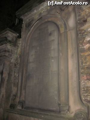 [P36] În cimitirul Greyfriars.  » foto by ariciu*
 - 
<span class="allrVoted glyphicon glyphicon-heart hidden" id="av502777"></span>
<a class="m-l-10 hidden" id="sv502777" onclick="voting_Foto_DelVot(,502777,9014)" role="button">șterge vot <span class="glyphicon glyphicon-remove"></span></a>
<a id="v9502777" class=" c-red"  onclick="voting_Foto_SetVot(502777)" role="button"><span class="glyphicon glyphicon-heart-empty"></span> <b>LIKE</b> = Votează poza</a> <img class="hidden"  id="f502777W9" src="/imagini/loader.gif" border="0" /><span class="AjErrMes hidden" id="e502777ErM"></span>