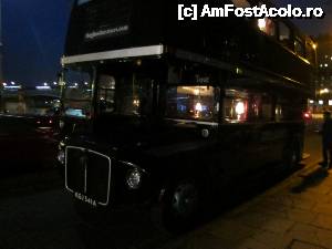 [P73] Același autobuz pe timp de noapte.  » foto by ariciu*
 - 
<span class="allrVoted glyphicon glyphicon-heart hidden" id="av502814"></span>
<a class="m-l-10 hidden" id="sv502814" onclick="voting_Foto_DelVot(,502814,9014)" role="button">șterge vot <span class="glyphicon glyphicon-remove"></span></a>
<a id="v9502814" class=" c-red"  onclick="voting_Foto_SetVot(502814)" role="button"><span class="glyphicon glyphicon-heart-empty"></span> <b>LIKE</b> = Votează poza</a> <img class="hidden"  id="f502814W9" src="/imagini/loader.gif" border="0" /><span class="AjErrMes hidden" id="e502814ErM"></span>
