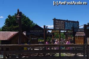 [P15] Intrarea la Grand Canyon Rapids » foto by cdiana
 - 
<span class="allrVoted glyphicon glyphicon-heart hidden" id="av533195"></span>
<a class="m-l-10 hidden" id="sv533195" onclick="voting_Foto_DelVot(,533195,9107)" role="button">șterge vot <span class="glyphicon glyphicon-remove"></span></a>
<a id="v9533195" class=" c-red"  onclick="voting_Foto_SetVot(533195)" role="button"><span class="glyphicon glyphicon-heart-empty"></span> <b>LIKE</b> = Votează poza</a> <img class="hidden"  id="f533195W9" src="/imagini/loader.gif" border="0" /><span class="AjErrMes hidden" id="e533195ErM"></span>