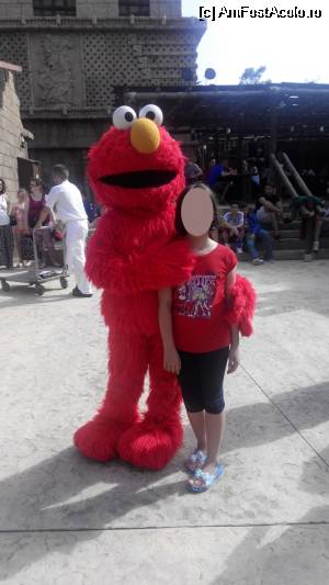 [P18] Mascotele fac poze cu vizitatorii... totul e să le întâlneşti » foto by cdiana
 - 
<span class="allrVoted glyphicon glyphicon-heart hidden" id="av533198"></span>
<a class="m-l-10 hidden" id="sv533198" onclick="voting_Foto_DelVot(,533198,9107)" role="button">șterge vot <span class="glyphicon glyphicon-remove"></span></a>
<a id="v9533198" class=" c-red"  onclick="voting_Foto_SetVot(533198)" role="button"><span class="glyphicon glyphicon-heart-empty"></span> <b>LIKE</b> = Votează poza</a> <img class="hidden"  id="f533198W9" src="/imagini/loader.gif" border="0" /><span class="AjErrMes hidden" id="e533198ErM"></span>