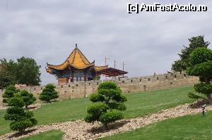 [P24] În zona China » foto by cdiana
 - 
<span class="allrVoted glyphicon glyphicon-heart hidden" id="av533204"></span>
<a class="m-l-10 hidden" id="sv533204" onclick="voting_Foto_DelVot(,533204,9107)" role="button">șterge vot <span class="glyphicon glyphicon-remove"></span></a>
<a id="v9533204" class=" c-red"  onclick="voting_Foto_SetVot(533204)" role="button"><span class="glyphicon glyphicon-heart-empty"></span> <b>LIKE</b> = Votează poza</a> <img class="hidden"  id="f533204W9" src="/imagini/loader.gif" border="0" /><span class="AjErrMes hidden" id="e533204ErM"></span>