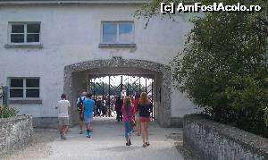[P02] Intrare în lagărul de exterminare Dachau, Germania.  » foto by traian.leuca †
 - 
<span class="allrVoted glyphicon glyphicon-heart hidden" id="av581541"></span>
<a class="m-l-10 hidden" id="sv581541" onclick="voting_Foto_DelVot(,581541,9209)" role="button">șterge vot <span class="glyphicon glyphicon-remove"></span></a>
<a id="v9581541" class=" c-red"  onclick="voting_Foto_SetVot(581541)" role="button"><span class="glyphicon glyphicon-heart-empty"></span> <b>LIKE</b> = Votează poza</a> <img class="hidden"  id="f581541W9" src="/imagini/loader.gif" border="0" /><span class="AjErrMes hidden" id="e581541ErM"></span>