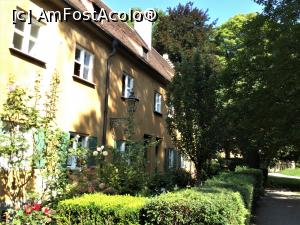 [P57] Fuggerei - prin zona » foto by mishu
 - 
<span class="allrVoted glyphicon glyphicon-heart hidden" id="av1189153"></span>
<a class="m-l-10 hidden" id="sv1189153" onclick="voting_Foto_DelVot(,1189153,9315)" role="button">șterge vot <span class="glyphicon glyphicon-remove"></span></a>
<a id="v91189153" class=" c-red"  onclick="voting_Foto_SetVot(1189153)" role="button"><span class="glyphicon glyphicon-heart-empty"></span> <b>LIKE</b> = Votează poza</a> <img class="hidden"  id="f1189153W9" src="/imagini/loader.gif" border="0" /><span class="AjErrMes hidden" id="e1189153ErM"></span>