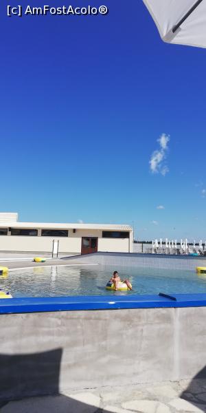 [P03] Aqua park » foto by kris77
 - 
<span class="allrVoted glyphicon glyphicon-heart hidden" id="av997785"></span>
<a class="m-l-10 hidden" id="sv997785" onclick="voting_Foto_DelVot(,997785,9375)" role="button">șterge vot <span class="glyphicon glyphicon-remove"></span></a>
<a id="v9997785" class=" c-red"  onclick="voting_Foto_SetVot(997785)" role="button"><span class="glyphicon glyphicon-heart-empty"></span> <b>LIKE</b> = Votează poza</a> <img class="hidden"  id="f997785W9" src="/imagini/loader.gif" border="0" /><span class="AjErrMes hidden" id="e997785ErM"></span>