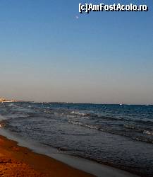 [P25] Seara la ora 8. Iubesc perioada aceea a zilei la mare. Rasarise si luna.  » foto by MCM
 - 
<span class="allrVoted glyphicon glyphicon-heart hidden" id="av460552"></span>
<a class="m-l-10 hidden" id="sv460552" onclick="voting_Foto_DelVot(,460552,9582)" role="button">șterge vot <span class="glyphicon glyphicon-remove"></span></a>
<a id="v9460552" class=" c-red"  onclick="voting_Foto_SetVot(460552)" role="button"><span class="glyphicon glyphicon-heart-empty"></span> <b>LIKE</b> = Votează poza</a> <img class="hidden"  id="f460552W9" src="/imagini/loader.gif" border="0" /><span class="AjErrMes hidden" id="e460552ErM"></span>