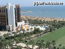 [P20] vedere tot de la balcon,se vede o parte din plaja si celalalt hotel al resortului Kamelia. » foto by toni80
 - 
<span class="allrVoted glyphicon glyphicon-heart hidden" id="av333147"></span>
<a class="m-l-10 hidden" id="sv333147" onclick="voting_Foto_DelVot(,333147,9620)" role="button">șterge vot <span class="glyphicon glyphicon-remove"></span></a>
<a id="v9333147" class=" c-red"  onclick="voting_Foto_SetVot(333147)" role="button"><span class="glyphicon glyphicon-heart-empty"></span> <b>LIKE</b> = Votează poza</a> <img class="hidden"  id="f333147W9" src="/imagini/loader.gif" border="0" /><span class="AjErrMes hidden" id="e333147ErM"></span>