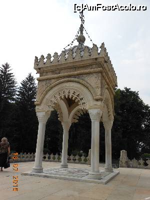 [P19] Mănăstirea Curtea de Argeș - Aghiasmatarul, un giuvaer arhitectonic.  » foto by iulianic
 - 
<span class="allrVoted glyphicon glyphicon-heart hidden" id="av700313"></span>
<a class="m-l-10 hidden" id="sv700313" onclick="voting_Foto_DelVot(,700313,9642)" role="button">șterge vot <span class="glyphicon glyphicon-remove"></span></a>
<a id="v9700313" class=" c-red"  onclick="voting_Foto_SetVot(700313)" role="button"><span class="glyphicon glyphicon-heart-empty"></span> <b>LIKE</b> = Votează poza</a> <img class="hidden"  id="f700313W9" src="/imagini/loader.gif" border="0" /><span class="AjErrMes hidden" id="e700313ErM"></span>