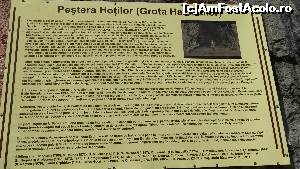 [P16] Pestera Hotilor sau a Haiducilor.  » foto by Sejurica
 - 
<span class="allrVoted glyphicon glyphicon-heart hidden" id="av657414"></span>
<a class="m-l-10 hidden" id="sv657414" onclick="voting_Foto_DelVot(,657414,9652)" role="button">șterge vot <span class="glyphicon glyphicon-remove"></span></a>
<a id="v9657414" class=" c-red"  onclick="voting_Foto_SetVot(657414)" role="button"><span class="glyphicon glyphicon-heart-empty"></span> <b>LIKE</b> = Votează poza</a> <img class="hidden"  id="f657414W9" src="/imagini/loader.gif" border="0" /><span class="AjErrMes hidden" id="e657414ErM"></span>