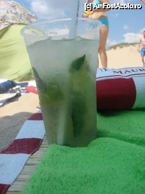 [P01] Un Mojito de 10 lv pe plaja :)  » foto by diana.med
 - 
<span class="allrVoted glyphicon glyphicon-heart hidden" id="av458331"></span>
<a class="m-l-10 hidden" id="sv458331" onclick="voting_Foto_DelVot(,458331,9657)" role="button">șterge vot <span class="glyphicon glyphicon-remove"></span></a>
<a id="v9458331" class=" c-red"  onclick="voting_Foto_SetVot(458331)" role="button"><span class="glyphicon glyphicon-heart-empty"></span> <b>LIKE</b> = Votează poza</a> <img class="hidden"  id="f458331W9" src="/imagini/loader.gif" border="0" /><span class="AjErrMes hidden" id="e458331ErM"></span>