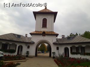 [P10] Mănăstirea Zamfira. » foto by Floria
 - 
<span class="allrVoted glyphicon glyphicon-heart hidden" id="av1498837"></span>
<a class="m-l-10 hidden" id="sv1498837" onclick="voting_Foto_DelVot(,1498837,9671)" role="button">șterge vot <span class="glyphicon glyphicon-remove"></span></a>
<a id="v91498837" class=" c-red"  onclick="voting_Foto_SetVot(1498837)" role="button"><span class="glyphicon glyphicon-heart-empty"></span> <b>LIKE</b> = Votează poza</a> <img class="hidden"  id="f1498837W9" src="/imagini/loader.gif" border="0" /><span class="AjErrMes hidden" id="e1498837ErM"></span>