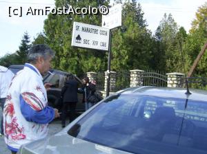 [P31] Mănăstirea Cozia - Parcarea din fața porții sfântului lăcaș.  » foto by iulianic
 - 
<span class="allrVoted glyphicon glyphicon-heart hidden" id="av737669"></span>
<a class="m-l-10 hidden" id="sv737669" onclick="voting_Foto_DelVot(,737669,9713)" role="button">șterge vot <span class="glyphicon glyphicon-remove"></span></a>
<a id="v9737669" class=" c-red"  onclick="voting_Foto_SetVot(737669)" role="button"><span class="glyphicon glyphicon-heart-empty"></span> <b>LIKE</b> = Votează poza</a> <img class="hidden"  id="f737669W9" src="/imagini/loader.gif" border="0" /><span class="AjErrMes hidden" id="e737669ErM"></span>