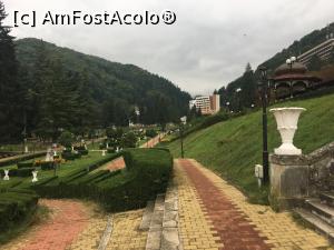 [P13] Parcul din Slănic Moldova » foto by Yersinia Pestis
 - 
<span class="allrVoted glyphicon glyphicon-heart hidden" id="av1011979"></span>
<a class="m-l-10 hidden" id="sv1011979" onclick="voting_Foto_DelVot(,1011979,9750)" role="button">șterge vot <span class="glyphicon glyphicon-remove"></span></a>
<a id="v91011979" class=" c-red"  onclick="voting_Foto_SetVot(1011979)" role="button"><span class="glyphicon glyphicon-heart-empty"></span> <b>LIKE</b> = Votează poza</a> <img class="hidden"  id="f1011979W9" src="/imagini/loader.gif" border="0" /><span class="AjErrMes hidden" id="e1011979ErM"></span>