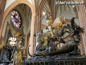 [P07] Stockholm - Statuia Sf. Gheorghe strapungand dragonul, din incinta Catedralei Sf. Nicolai » foto by ileanaxperta*
 - 
<span class="allrVoted glyphicon glyphicon-heart hidden" id="av576458"></span>
<a class="m-l-10 hidden" id="sv576458" onclick="voting_Foto_DelVot(,576458,9962)" role="button">șterge vot <span class="glyphicon glyphicon-remove"></span></a>
<a id="v9576458" class=" c-red"  onclick="voting_Foto_SetVot(576458)" role="button"><span class="glyphicon glyphicon-heart-empty"></span> <b>LIKE</b> = Votează poza</a> <img class="hidden"  id="f576458W9" src="/imagini/loader.gif" border="0" /><span class="AjErrMes hidden" id="e576458ErM"></span>