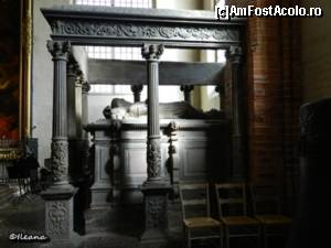 [P08] Stockholm - morminte ale unor regi ai Suediei, din interiorul catedralei Sf. Nicolai » foto by ileanaxperta*
 - 
<span class="allrVoted glyphicon glyphicon-heart hidden" id="av576460"></span>
<a class="m-l-10 hidden" id="sv576460" onclick="voting_Foto_DelVot(,576460,9962)" role="button">șterge vot <span class="glyphicon glyphicon-remove"></span></a>
<a id="v9576460" class=" c-red"  onclick="voting_Foto_SetVot(576460)" role="button"><span class="glyphicon glyphicon-heart-empty"></span> <b>LIKE</b> = Votează poza</a> <img class="hidden"  id="f576460W9" src="/imagini/loader.gif" border="0" /><span class="AjErrMes hidden" id="e576460ErM"></span>