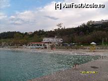 [P36] Plaja din Kallithea: in fundal taverna Koralli » foto by johnnyredlabel †
 - 
<span class="allrVoted glyphicon glyphicon-heart hidden" id="av315469"></span>
<a class="m-l-10 hidden" id="sv315469" onclick="voting_Foto_DelVot(,315469,9990)" role="button">șterge vot <span class="glyphicon glyphicon-remove"></span></a>
<a id="v9315469" class=" c-red"  onclick="voting_Foto_SetVot(315469)" role="button"><span class="glyphicon glyphicon-heart-empty"></span> <b>LIKE</b> = Votează poza</a> <img class="hidden"  id="f315469W9" src="/imagini/loader.gif" border="0" /><span class="AjErrMes hidden" id="e315469ErM"></span>