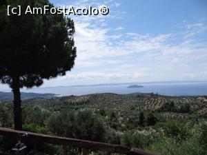 [P10] Vedere de la Taverna lui Paul din Parthenonas » foto by baby eyes
 - 
<span class="allrVoted glyphicon glyphicon-heart hidden" id="av1073315"></span>
<a class="m-l-10 hidden" id="sv1073315" onclick="voting_Foto_DelVot(,1073315,9990)" role="button">șterge vot <span class="glyphicon glyphicon-remove"></span></a>
<a id="v91073315" class=" c-red"  onclick="voting_Foto_SetVot(1073315)" role="button"><span class="glyphicon glyphicon-heart-empty"></span> <b>LIKE</b> = Votează poza</a> <img class="hidden"  id="f1073315W9" src="/imagini/loader.gif" border="0" /><span class="AjErrMes hidden" id="e1073315ErM"></span>