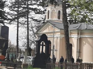 [P24] Cimitirul armenesc » foto by adso <span class="label label-default labelC_thin small">NEVOTABILĂ</span>