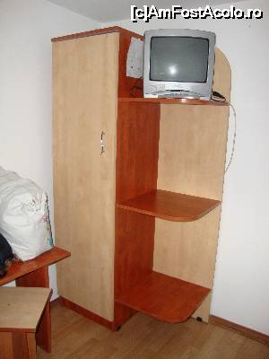 [P08] Dulapul și televizorul din camera noastră.  » foto by Floryn81
 - 
<span class="allrVoted glyphicon glyphicon-heart hidden" id="av678880"></span>
<a class="m-l-10 hidden" id="sv678880" onclick="voting_Foto_DelVot(,678880,10028)" role="button">șterge vot <span class="glyphicon glyphicon-remove"></span></a>
<a id="v9678880" class=" c-red"  onclick="voting_Foto_SetVot(678880)" role="button"><span class="glyphicon glyphicon-heart-empty"></span> <b>LIKE</b> = Votează poza</a> <img class="hidden"  id="f678880W9" src="/imagini/loader.gif" border="0" /><span class="AjErrMes hidden" id="e678880ErM"></span>