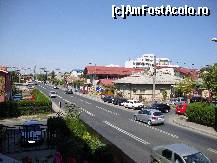 [P12] Imagine surprinsă dintr-un balcon al unei camere cu vedere către strada Traian (zgomotul mașinilor este deranjant pe această latură a pensiunii) » foto by Floryn81
 - 
<span class="allrVoted glyphicon glyphicon-heart hidden" id="av312523"></span>
<a class="m-l-10 hidden" id="sv312523" onclick="voting_Foto_DelVot(,312523,10049)" role="button">șterge vot <span class="glyphicon glyphicon-remove"></span></a>
<a id="v9312523" class=" c-red"  onclick="voting_Foto_SetVot(312523)" role="button"><span class="glyphicon glyphicon-heart-empty"></span> <b>LIKE</b> = Votează poza</a> <img class="hidden"  id="f312523W9" src="/imagini/loader.gif" border="0" /><span class="AjErrMes hidden" id="e312523ErM"></span>