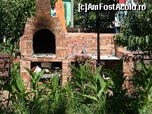 [P15] Grătarul din curtea pensiunii și chiuveta din vecinătatea sa » foto by Floryn81
 - 
<span class="allrVoted glyphicon glyphicon-heart hidden" id="av312526"></span>
<a class="m-l-10 hidden" id="sv312526" onclick="voting_Foto_DelVot(,312526,10049)" role="button">șterge vot <span class="glyphicon glyphicon-remove"></span></a>
<a id="v9312526" class=" c-red"  onclick="voting_Foto_SetVot(312526)" role="button"><span class="glyphicon glyphicon-heart-empty"></span> <b>LIKE</b> = Votează poza</a> <img class="hidden"  id="f312526W9" src="/imagini/loader.gif" border="0" /><span class="AjErrMes hidden" id="e312526ErM"></span>