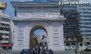 [P16] Arcul de Triumf din piața centrală a orașului Skopje, Macedonia (FYROM).  » foto by traian.leuca †
 - 
<span class="allrVoted glyphicon glyphicon-heart hidden" id="av620769"></span>
<a class="m-l-10 hidden" id="sv620769" onclick="voting_Foto_DelVot(,620769,10053)" role="button">șterge vot <span class="glyphicon glyphicon-remove"></span></a>
<a id="v9620769" class=" c-red"  onclick="voting_Foto_SetVot(620769)" role="button"><span class="glyphicon glyphicon-heart-empty"></span> <b>LIKE</b> = Votează poza</a> <img class="hidden"  id="f620769W9" src="/imagini/loader.gif" border="0" /><span class="AjErrMes hidden" id="e620769ErM"></span>