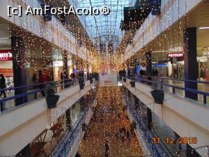 [P55] în mall am vazut doi cersetori ce se plimbau » foto by Yolanda
 - 
<span class="allrVoted glyphicon glyphicon-heart hidden" id="av1051615"></span>
<a class="m-l-10 hidden" id="sv1051615" onclick="voting_Foto_DelVot(,1051615,10053)" role="button">șterge vot <span class="glyphicon glyphicon-remove"></span></a>
<a id="v91051615" class=" c-red"  onclick="voting_Foto_SetVot(1051615)" role="button"><span class="glyphicon glyphicon-heart-empty"></span> <b>LIKE</b> = Votează poza</a> <img class="hidden"  id="f1051615W9" src="/imagini/loader.gif" border="0" /><span class="AjErrMes hidden" id="e1051615ErM"></span>