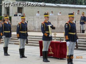 [P02] București - Ceremonialul depunerii urnei comemorative cu pământ adus de la Plevna în Mausoleul din Parcul Carol I.  » foto by iulianic
 - 
<span class="allrVoted glyphicon glyphicon-heart hidden" id="av1031116"></span>
<a class="m-l-10 hidden" id="sv1031116" onclick="voting_Foto_DelVot(,1031116,10059)" role="button">șterge vot <span class="glyphicon glyphicon-remove"></span></a>
<a id="v91031116" class=" c-red"  onclick="voting_Foto_SetVot(1031116)" role="button"><span class="glyphicon glyphicon-heart-empty"></span> <b>LIKE</b> = Votează poza</a> <img class="hidden"  id="f1031116W9" src="/imagini/loader.gif" border="0" /><span class="AjErrMes hidden" id="e1031116ErM"></span>