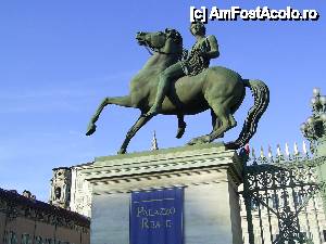 [P50] Torino - Palazzo Reale.  » foto by iulianic
 - 
<span class="allrVoted glyphicon glyphicon-heart hidden" id="av394897"></span>
<a class="m-l-10 hidden" id="sv394897" onclick="voting_Foto_DelVot(,394897,10103)" role="button">șterge vot <span class="glyphicon glyphicon-remove"></span></a>
<a id="v9394897" class=" c-red"  onclick="voting_Foto_SetVot(394897)" role="button"><span class="glyphicon glyphicon-heart-empty"></span> <b>LIKE</b> = Votează poza</a> <img class="hidden"  id="f394897W9" src="/imagini/loader.gif" border="0" /><span class="AjErrMes hidden" id="e394897ErM"></span>