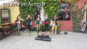 [P05] Artişti în centrul oraşului Cesky Krumlov. Boemia de sud,Cehia. » foto by traian.leuca †
 - 
<span class="allrVoted glyphicon glyphicon-heart hidden" id="av787524"></span>
<a class="m-l-10 hidden" id="sv787524" onclick="voting_Foto_DelVot(,787524,10138)" role="button">șterge vot <span class="glyphicon glyphicon-remove"></span></a>
<a id="v9787524" class=" c-red"  onclick="voting_Foto_SetVot(787524)" role="button"><span class="glyphicon glyphicon-heart-empty"></span> <b>LIKE</b> = Votează poza</a> <img class="hidden"  id="f787524W9" src="/imagini/loader.gif" border="0" /><span class="AjErrMes hidden" id="e787524ErM"></span>