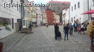 [P06] Stradă centrală din oraşul Cesky Krumlov. Boemia de sud, Cehia. » foto by traian.leuca †
 - 
<span class="allrVoted glyphicon glyphicon-heart hidden" id="av787525"></span>
<a class="m-l-10 hidden" id="sv787525" onclick="voting_Foto_DelVot(,787525,10138)" role="button">șterge vot <span class="glyphicon glyphicon-remove"></span></a>
<a id="v9787525" class=" c-red"  onclick="voting_Foto_SetVot(787525)" role="button"><span class="glyphicon glyphicon-heart-empty"></span> <b>LIKE</b> = Votează poza</a> <img class="hidden"  id="f787525W9" src="/imagini/loader.gif" border="0" /><span class="AjErrMes hidden" id="e787525ErM"></span>