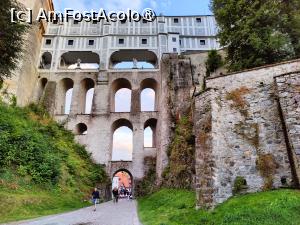 [P27] Castelul Krumlov; Galeria Acoperită văzută din oraș » foto by crismis
 - 
<span class="allrVoted glyphicon glyphicon-heart hidden" id="av1410593"></span>
<a class="m-l-10 hidden" id="sv1410593" onclick="voting_Foto_DelVot(,1410593,10138)" role="button">șterge vot <span class="glyphicon glyphicon-remove"></span></a>
<a id="v91410593" class=" c-red"  onclick="voting_Foto_SetVot(1410593)" role="button"><span class="glyphicon glyphicon-heart-empty"></span> <b>LIKE</b> = Votează poza</a> <img class="hidden"  id="f1410593W9" src="/imagini/loader.gif" border="0" /><span class="AjErrMes hidden" id="e1410593ErM"></span>