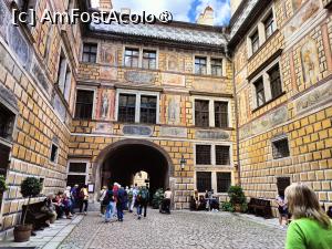 [P30] Castelul Krumlov; așteptând să începem vizita » foto by crismis
 - 
<span class="allrVoted glyphicon glyphicon-heart hidden" id="av1410596"></span>
<a class="m-l-10 hidden" id="sv1410596" onclick="voting_Foto_DelVot(,1410596,10138)" role="button">șterge vot <span class="glyphicon glyphicon-remove"></span></a>
<a id="v91410596" class=" c-red"  onclick="voting_Foto_SetVot(1410596)" role="button"><span class="glyphicon glyphicon-heart-empty"></span> <b>LIKE</b> = Votează poza</a> <img class="hidden"  id="f1410596W9" src="/imagini/loader.gif" border="0" /><span class="AjErrMes hidden" id="e1410596ErM"></span>