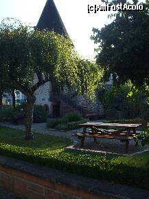 [P19] o parte din zidul de aparare a orasului cu o mica gradina cu plante aromatice » foto by Cristian_h
 - 
<span class="allrVoted glyphicon glyphicon-heart hidden" id="av257939"></span>
<a class="m-l-10 hidden" id="sv257939" onclick="voting_Foto_DelVot(,257939,10219)" role="button">șterge vot <span class="glyphicon glyphicon-remove"></span></a>
<a id="v9257939" class=" c-red"  onclick="voting_Foto_SetVot(257939)" role="button"><span class="glyphicon glyphicon-heart-empty"></span> <b>LIKE</b> = Votează poza</a> <img class="hidden"  id="f257939W9" src="/imagini/loader.gif" border="0" /><span class="AjErrMes hidden" id="e257939ErM"></span>