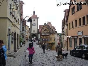 [P12] Rothenburg ob der Tauber » foto by doda
 - 
<span class="allrVoted glyphicon glyphicon-heart hidden" id="av338793"></span>
<a class="m-l-10 hidden" id="sv338793" onclick="voting_Foto_DelVot(,338793,10278)" role="button">șterge vot <span class="glyphicon glyphicon-remove"></span></a>
<a id="v9338793" class=" c-red"  onclick="voting_Foto_SetVot(338793)" role="button"><span class="glyphicon glyphicon-heart-empty"></span> <b>LIKE</b> = Votează poza</a> <img class="hidden"  id="f338793W9" src="/imagini/loader.gif" border="0" /><span class="AjErrMes hidden" id="e338793ErM"></span>