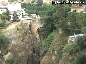 [P18] Puente Viejo - se observă scara care coboară la râul Guadalevin şi în dreapta sus Banos Arabes » foto by Carmen Ion
 - 
<span class="allrVoted glyphicon glyphicon-heart hidden" id="av604433"></span>
<a class="m-l-10 hidden" id="sv604433" onclick="voting_Foto_DelVot(,604433,10280)" role="button">șterge vot <span class="glyphicon glyphicon-remove"></span></a>
<a id="v9604433" class=" c-red"  onclick="voting_Foto_SetVot(604433)" role="button"><span class="glyphicon glyphicon-heart-empty"></span> <b>LIKE</b> = Votează poza</a> <img class="hidden"  id="f604433W9" src="/imagini/loader.gif" border="0" /><span class="AjErrMes hidden" id="e604433ErM"></span>