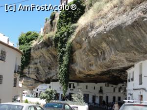 [P02] Setenil de las Bodegas - zona cu bodegi, evident sub stâncă » foto by RoxanaGRS
 - 
<span class="allrVoted glyphicon glyphicon-heart hidden" id="av957697"></span>
<a class="m-l-10 hidden" id="sv957697" onclick="voting_Foto_DelVot(,957697,10280)" role="button">șterge vot <span class="glyphicon glyphicon-remove"></span></a>
<a id="v9957697" class=" c-red"  onclick="voting_Foto_SetVot(957697)" role="button"><span class="glyphicon glyphicon-heart-empty"></span> <b>LIKE</b> = Votează poza</a> <img class="hidden"  id="f957697W9" src="/imagini/loader.gif" border="0" /><span class="AjErrMes hidden" id="e957697ErM"></span>