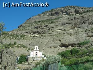 [P20] Zona Caminito del Rey - o bisericuță printre stânci » foto by RoxanaGRS
 - 
<span class="allrVoted glyphicon glyphicon-heart hidden" id="av957715"></span>
<a class="m-l-10 hidden" id="sv957715" onclick="voting_Foto_DelVot(,957715,10280)" role="button">șterge vot <span class="glyphicon glyphicon-remove"></span></a>
<a id="v9957715" class=" c-red"  onclick="voting_Foto_SetVot(957715)" role="button"><span class="glyphicon glyphicon-heart-empty"></span> <b>LIKE</b> = Votează poza</a> <img class="hidden"  id="f957715W9" src="/imagini/loader.gif" border="0" /><span class="AjErrMes hidden" id="e957715ErM"></span>