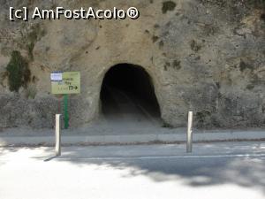 [P24] Caminito del Rey - intrarea în tunel; este că aveam dreptate să zic că eu nu intru pe acolo?  » foto by RoxanaGRS
 - 
<span class="allrVoted glyphicon glyphicon-heart hidden" id="av957719"></span>
<a class="m-l-10 hidden" id="sv957719" onclick="voting_Foto_DelVot(,957719,10280)" role="button">șterge vot <span class="glyphicon glyphicon-remove"></span></a>
<a id="v9957719" class=" c-red"  onclick="voting_Foto_SetVot(957719)" role="button"><span class="glyphicon glyphicon-heart-empty"></span> <b>LIKE</b> = Votează poza</a> <img class="hidden"  id="f957719W9" src="/imagini/loader.gif" border="0" /><span class="AjErrMes hidden" id="e957719ErM"></span>