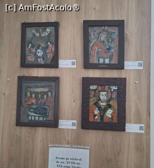 [P31] Muzeul de icoane pe sticlă Preot Zosim Oancea » foto by Carmen Ion
 - 
<span class="allrVoted glyphicon glyphicon-heart hidden" id="av1510394"></span>
<a class="m-l-10 hidden" id="sv1510394" onclick="voting_Foto_DelVot(,1510394,10358)" role="button">șterge vot <span class="glyphicon glyphicon-remove"></span></a>
<a id="v91510394" class=" c-red"  onclick="voting_Foto_SetVot(1510394)" role="button"><span class="glyphicon glyphicon-heart-empty"></span> <b>LIKE</b> = Votează poza</a> <img class="hidden"  id="f1510394W9" src="/imagini/loader.gif" border="0" /><span class="AjErrMes hidden" id="e1510394ErM"></span>