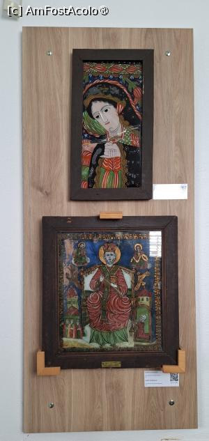 [P37] Muzeul de icoane pe sticlă Preot Zosim Oancea » foto by Carmen Ion
 - 
<span class="allrVoted glyphicon glyphicon-heart hidden" id="av1510400"></span>
<a class="m-l-10 hidden" id="sv1510400" onclick="voting_Foto_DelVot(,1510400,10358)" role="button">șterge vot <span class="glyphicon glyphicon-remove"></span></a>
<a id="v91510400" class=" c-red"  onclick="voting_Foto_SetVot(1510400)" role="button"><span class="glyphicon glyphicon-heart-empty"></span> <b>LIKE</b> = Votează poza</a> <img class="hidden"  id="f1510400W9" src="/imagini/loader.gif" border="0" /><span class="AjErrMes hidden" id="e1510400ErM"></span>