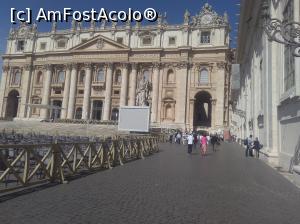 [P02] 2. Fațada Bazilicii San Pietro.  » foto by msnd
 - 
<span class="allrVoted glyphicon glyphicon-heart hidden" id="av866477"></span>
<a class="m-l-10 hidden" id="sv866477" onclick="voting_Foto_DelVot(,866477,10398)" role="button">șterge vot <span class="glyphicon glyphicon-remove"></span></a>
<a id="v9866477" class=" c-red"  onclick="voting_Foto_SetVot(866477)" role="button"><span class="glyphicon glyphicon-heart-empty"></span> <b>LIKE</b> = Votează poza</a> <img class="hidden"  id="f866477W9" src="/imagini/loader.gif" border="0" /><span class="AjErrMes hidden" id="e866477ErM"></span>