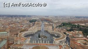 [P10] Privelistea de pe cupola cu piata San Pietro » foto by rudy
 - 
<span class="allrVoted glyphicon glyphicon-heart hidden" id="av928758"></span>
<a class="m-l-10 hidden" id="sv928758" onclick="voting_Foto_DelVot(,928758,10398)" role="button">șterge vot <span class="glyphicon glyphicon-remove"></span></a>
<a id="v9928758" class=" c-red"  onclick="voting_Foto_SetVot(928758)" role="button"><span class="glyphicon glyphicon-heart-empty"></span> <b>LIKE</b> = Votează poza</a> <img class="hidden"  id="f928758W9" src="/imagini/loader.gif" border="0" /><span class="AjErrMes hidden" id="e928758ErM"></span>