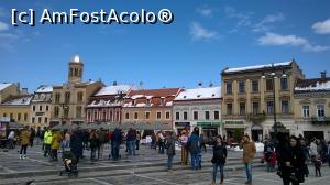 [P05] Lume multă, turiști dornici de plimbare în Piața Sfatului.  » foto by maryka
 - 
<span class="allrVoted glyphicon glyphicon-heart hidden" id="av954098"></span>
<a class="m-l-10 hidden" id="sv954098" onclick="voting_Foto_DelVot(,954098,10418)" role="button">șterge vot <span class="glyphicon glyphicon-remove"></span></a>
<a id="v9954098" class=" c-red"  onclick="voting_Foto_SetVot(954098)" role="button"><span class="glyphicon glyphicon-heart-empty"></span> <b>LIKE</b> = Votează poza</a> <img class="hidden"  id="f954098W9" src="/imagini/loader.gif" border="0" /><span class="AjErrMes hidden" id="e954098ErM"></span>