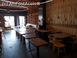 [P12] in interiorul restaurantului - in iunie 2020 era permis accesul doar la terasa » foto by silvia tudoran
 - 
<span class="allrVoted glyphicon glyphicon-heart hidden" id="av1190063"></span>
<a class="m-l-10 hidden" id="sv1190063" onclick="voting_Foto_DelVot(,1190063,10418)" role="button">șterge vot <span class="glyphicon glyphicon-remove"></span></a>
<a id="v91190063" class=" c-red"  onclick="voting_Foto_SetVot(1190063)" role="button"><span class="glyphicon glyphicon-heart-empty"></span> <b>LIKE</b> = Votează poza</a> <img class="hidden"  id="f1190063W9" src="/imagini/loader.gif" border="0" /><span class="AjErrMes hidden" id="e1190063ErM"></span>