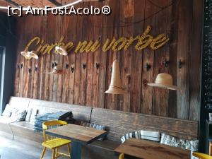 [P13] in interiorul restaurantului - in iunie 2020 era permis accesul doar la terasa » foto by silvia tudoran
 - 
<span class="allrVoted glyphicon glyphicon-heart hidden" id="av1190064"></span>
<a class="m-l-10 hidden" id="sv1190064" onclick="voting_Foto_DelVot(,1190064,10418)" role="button">șterge vot <span class="glyphicon glyphicon-remove"></span></a>
<a id="v91190064" class=" c-red"  onclick="voting_Foto_SetVot(1190064)" role="button"><span class="glyphicon glyphicon-heart-empty"></span> <b>LIKE</b> = Votează poza</a> <img class="hidden"  id="f1190064W9" src="/imagini/loader.gif" border="0" /><span class="AjErrMes hidden" id="e1190064ErM"></span>