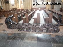 [P13] In biserica - sculptura » foto by cryss27
 - 
<span class="allrVoted glyphicon glyphicon-heart hidden" id="av267547"></span>
<a class="m-l-10 hidden" id="sv267547" onclick="voting_Foto_DelVot(,267547,10426)" role="button">șterge vot <span class="glyphicon glyphicon-remove"></span></a>
<a id="v9267547" class=" c-red"  onclick="voting_Foto_SetVot(267547)" role="button"><span class="glyphicon glyphicon-heart-empty"></span> <b>LIKE</b> = Votează poza</a> <img class="hidden"  id="f267547W9" src="/imagini/loader.gif" border="0" /><span class="AjErrMes hidden" id="e267547ErM"></span>