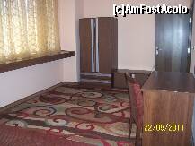 [P03] Partea cealalta a dormitorului. » foto by alinaro
 - 
<span class="allrVoted glyphicon glyphicon-heart hidden" id="av267679"></span>
<a class="m-l-10 hidden" id="sv267679" onclick="voting_Foto_DelVot(,267679,10429)" role="button">șterge vot <span class="glyphicon glyphicon-remove"></span></a>
<a id="v9267679" class=" c-red"  onclick="voting_Foto_SetVot(267679)" role="button"><span class="glyphicon glyphicon-heart-empty"></span> <b>LIKE</b> = Votează poza</a> <img class="hidden"  id="f267679W9" src="/imagini/loader.gif" border="0" /><span class="AjErrMes hidden" id="e267679ErM"></span>