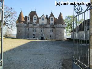 [P05] castelul Monbazillac (valea Dordogne)  » foto by Alesana29
 - 
<span class="allrVoted glyphicon glyphicon-heart hidden" id="av516584"></span>
<a class="m-l-10 hidden" id="sv516584" onclick="voting_Foto_DelVot(,516584,10440)" role="button">șterge vot <span class="glyphicon glyphicon-remove"></span></a>
<a id="v9516584" class=" c-red"  onclick="voting_Foto_SetVot(516584)" role="button"><span class="glyphicon glyphicon-heart-empty"></span> <b>LIKE</b> = Votează poza</a> <img class="hidden"  id="f516584W9" src="/imagini/loader.gif" border="0" /><span class="AjErrMes hidden" id="e516584ErM"></span>