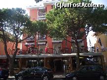 [P06] Hotel Madison-imagine din strada » foto by georgiana
 - 
<span class="allrVoted glyphicon glyphicon-heart hidden" id="av270711"></span>
<a class="m-l-10 hidden" id="sv270711" onclick="voting_Foto_DelVot(,270711,10498)" role="button">șterge vot <span class="glyphicon glyphicon-remove"></span></a>
<a id="v9270711" class=" c-red"  onclick="voting_Foto_SetVot(270711)" role="button"><span class="glyphicon glyphicon-heart-empty"></span> <b>LIKE</b> = Votează poza</a> <img class="hidden"  id="f270711W9" src="/imagini/loader.gif" border="0" /><span class="AjErrMes hidden" id="e270711ErM"></span>