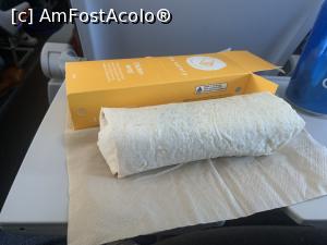 [P26] Jetstar-meniu la întoarcere Chicken wrap ambalat + pepsi » foto by AZE
 - 
<span class="allrVoted glyphicon glyphicon-heart hidden" id="av1373812"></span>
<a class="m-l-10 hidden" id="sv1373812" onclick="voting_Foto_DelVot(,1373812,10590)" role="button">șterge vot <span class="glyphicon glyphicon-remove"></span></a>
<a id="v91373812" class=" c-red"  onclick="voting_Foto_SetVot(1373812)" role="button"><span class="glyphicon glyphicon-heart-empty"></span> <b>LIKE</b> = Votează poza</a> <img class="hidden"  id="f1373812W9" src="/imagini/loader.gif" border="0" /><span class="AjErrMes hidden" id="e1373812ErM"></span>